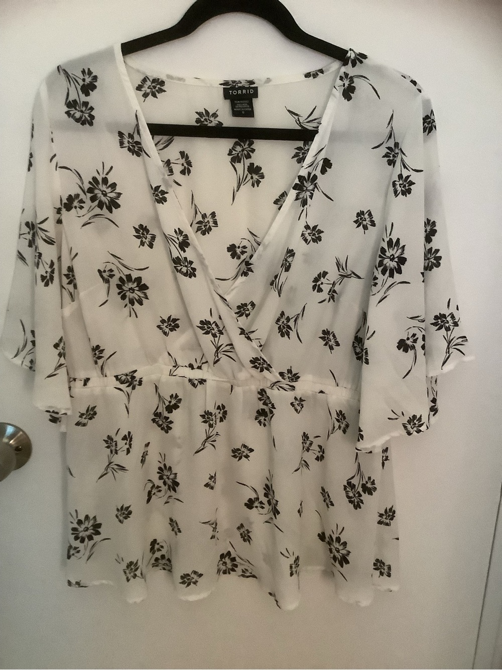 torrid White and Black Floral Surplice Blouse